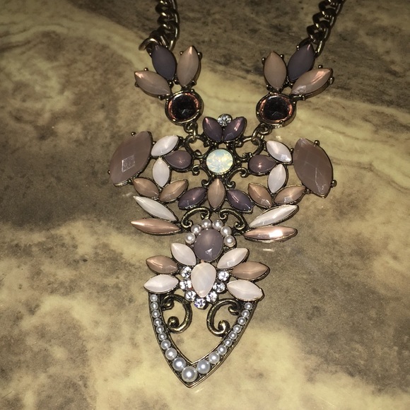 Statement Necklace - Picture 2 of 4